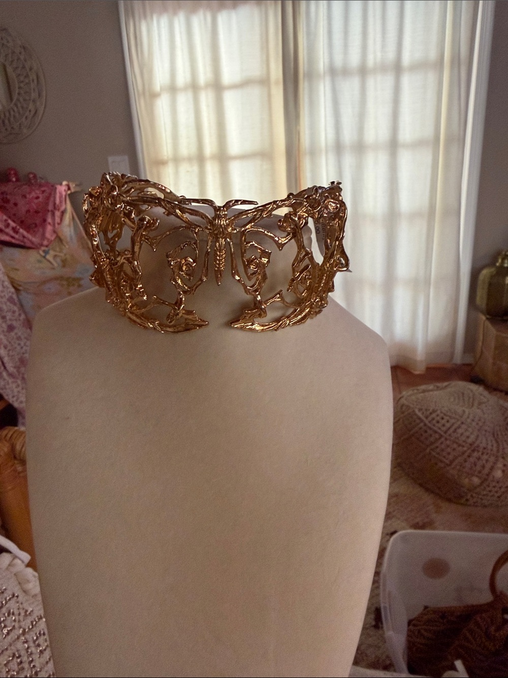 Zara Gold Ornate Filigree butterfly Choker Necklace - Picture 4 of 11